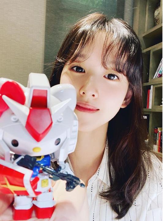 章泽天看“乘风姐姐”深受感触：要调整心态才能控场