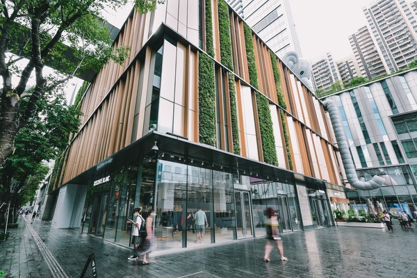 descente blanc品牌零售空间于中国又添一店,入驻深圳万象天地