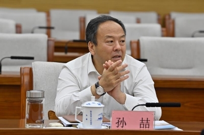 参加会议的主要领导有哈尔滨市长,市委副书记孙喆,市政府秘书长方政辉