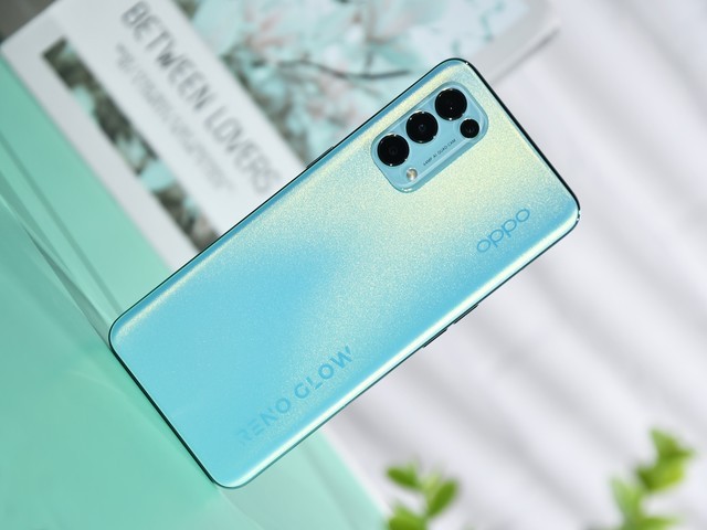 轻快明亮外观流畅引擎护航opporeno5k评测