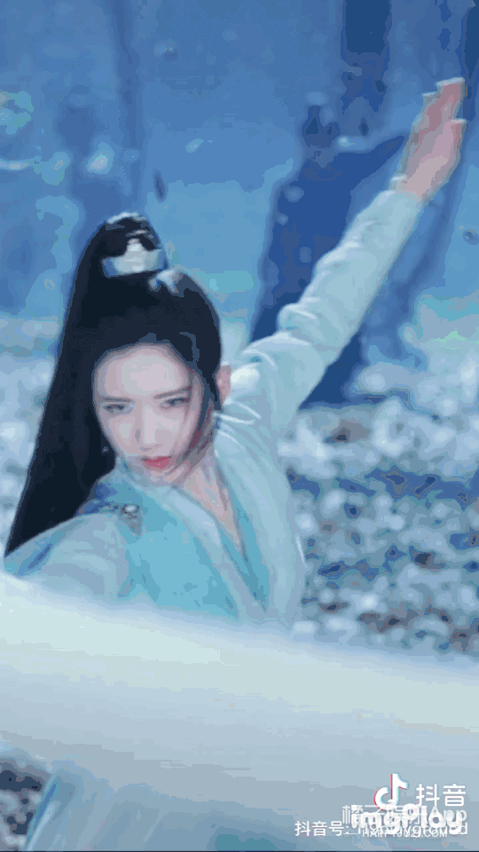 古装角色,整个人的古装气质提升了一大截↓从《陈芊芊》到《长歌行》