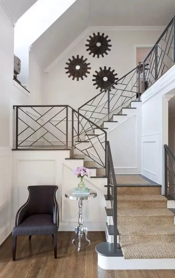 有的楼梯经过改造后,成了家里一道亮丽的风景线;有的户型通过更改楼梯