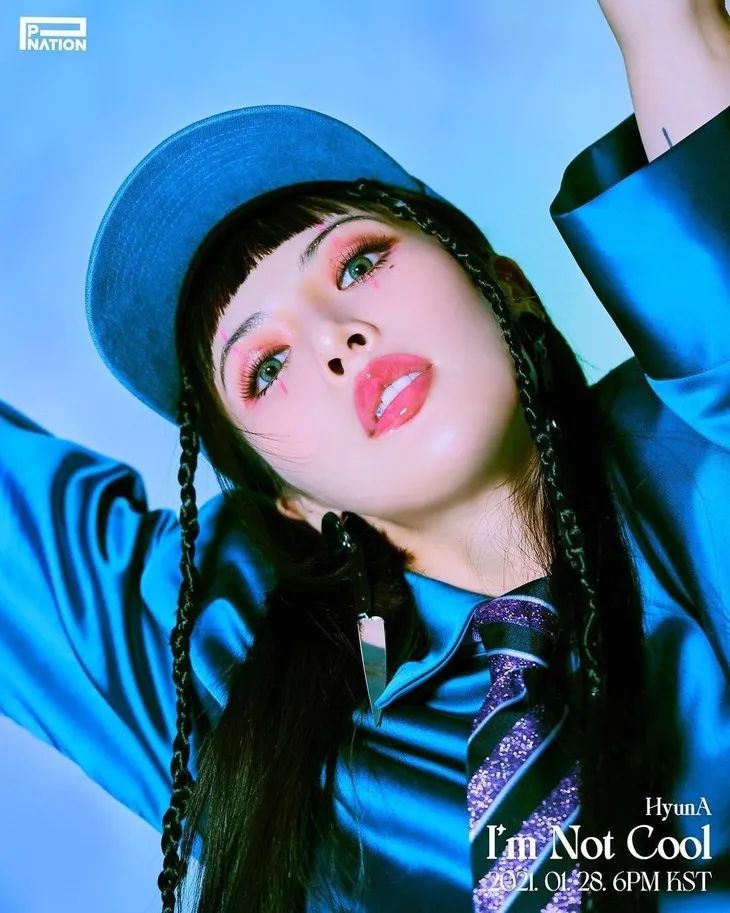 时髦办金泫雅蛇女回归iu20秒换7套look真视觉盛宴