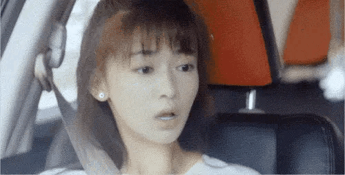 娱乐></p></a>明星>正文> 表达可爱.贴着玻璃窗,歪头,瞪眼,伸舌.恍如女鬼附体.