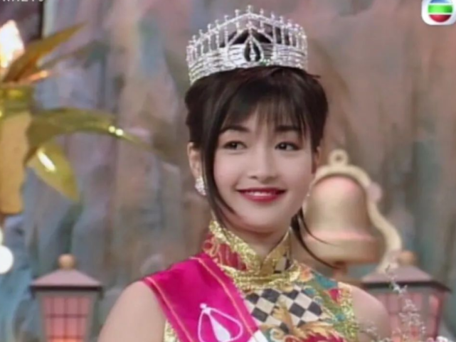 欧美系的lisa甜俏小辣椒风格比数据派美女更吃香