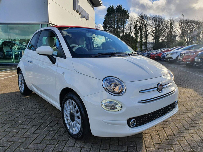 菲亚特500敞篷版实拍!复古外观设计 折叠软顶敞篷,搭