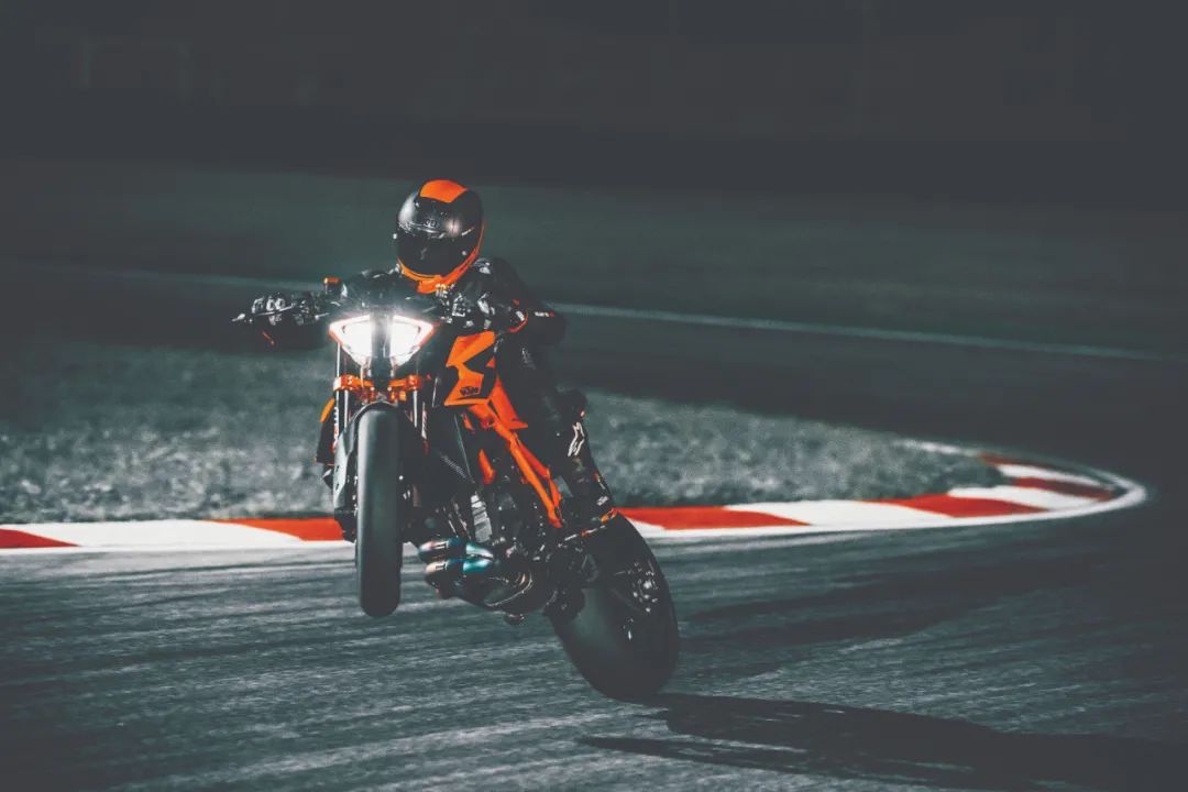 售价超20万的全新ktm 1290 super duke