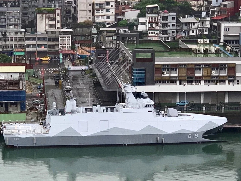 称,台海军内部验测"船舶暨海洋产业研发中心"设计出的微型导弹突击艇