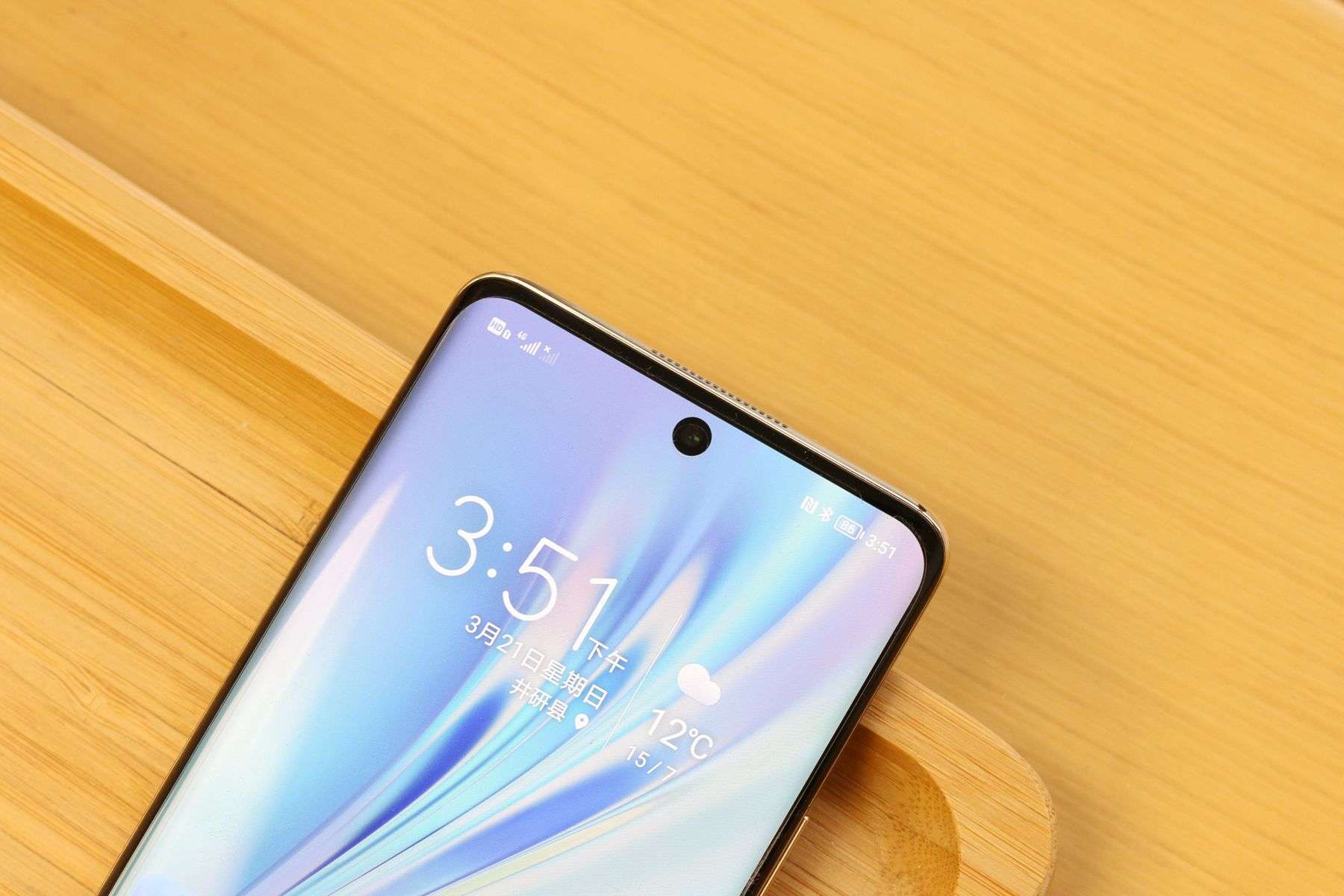 2021荣耀第二款新机,v40轻奢亮点有哪些?实测告诉你真相
