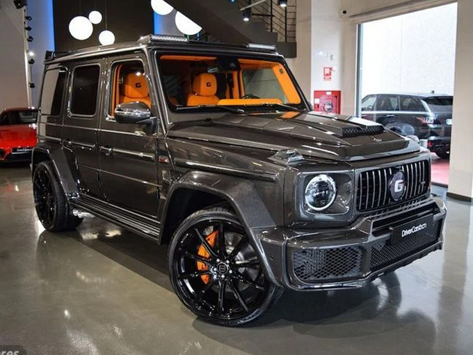 梅赛德斯-amg g63到店实拍!全车配碳纤维套件,搭4.0t v8引擎