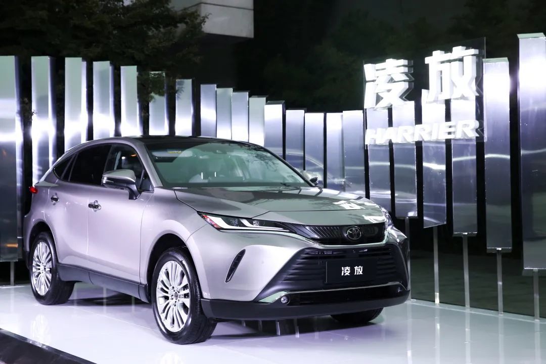 丰田suv8万左右的车,丰田6万左右的车 诠释优雅最美丰田suv凌放开启新精致主义生活
