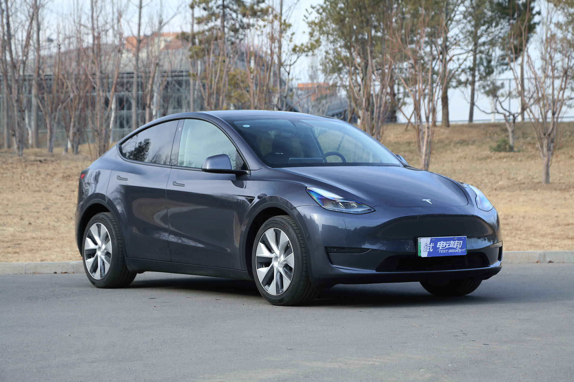 图为2021款国产特斯拉model y