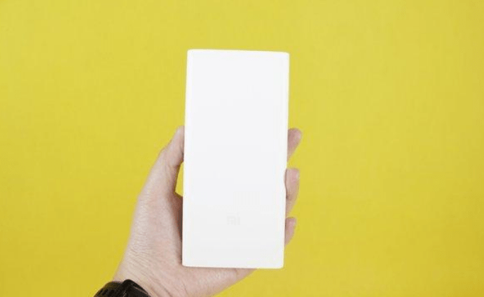 小米推出了小米无线充电宝青春版10000mah.