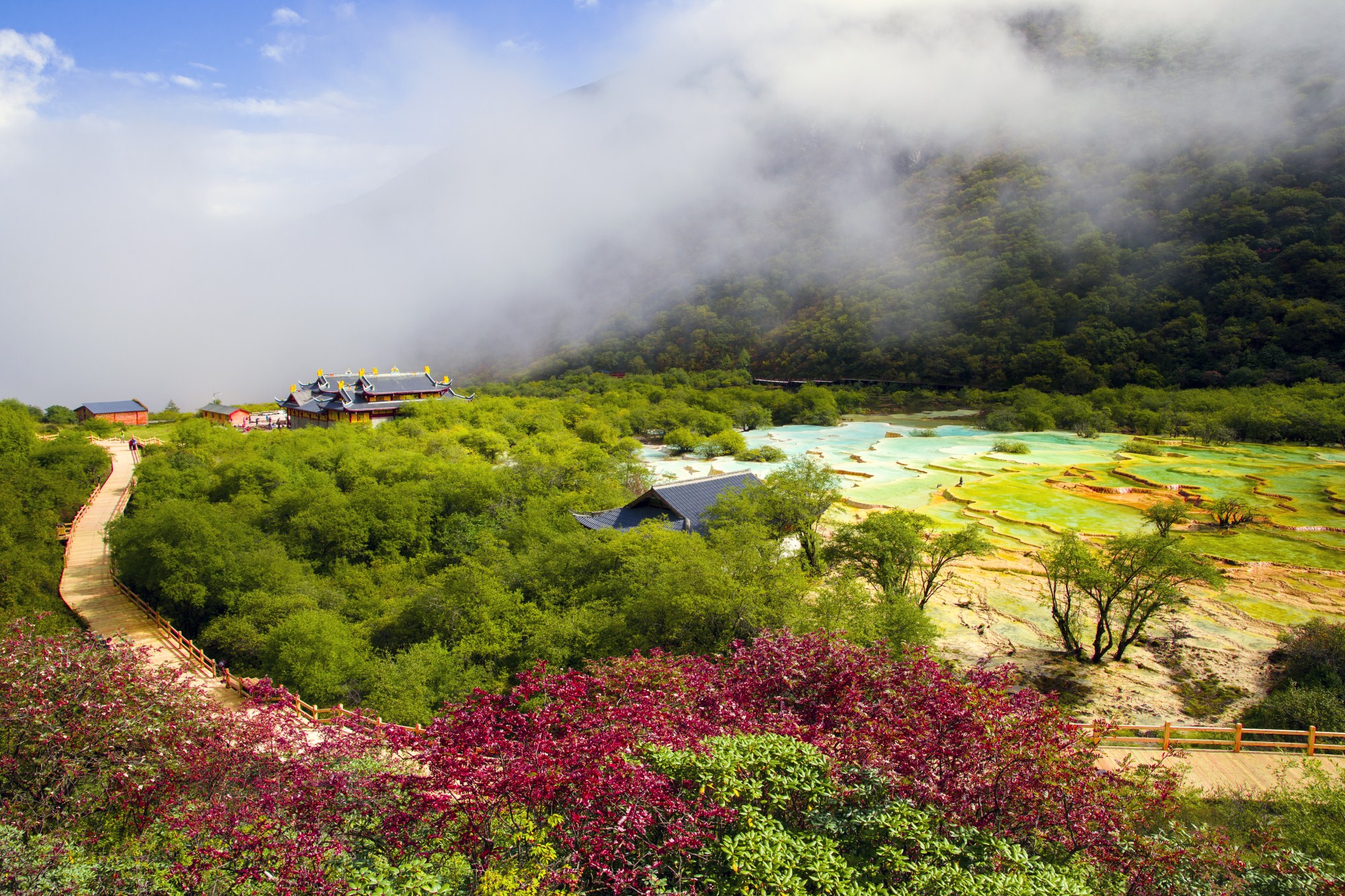 "三八妇女节"黄龙景区及牟尼沟景区推出免费及优惠活动