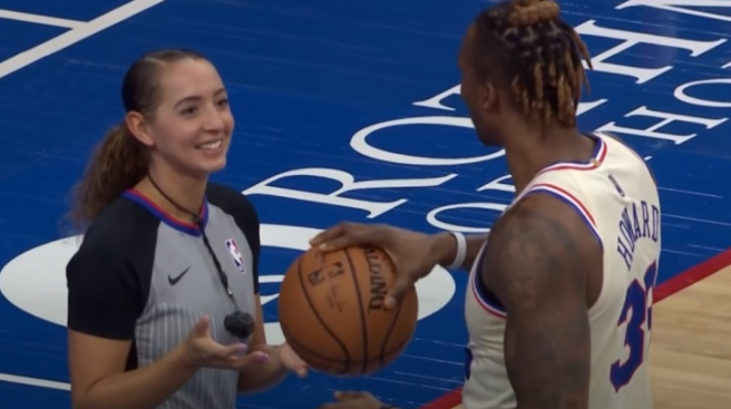 nba美女裁判和霍华德互动,曾面对东契奇露出初恋