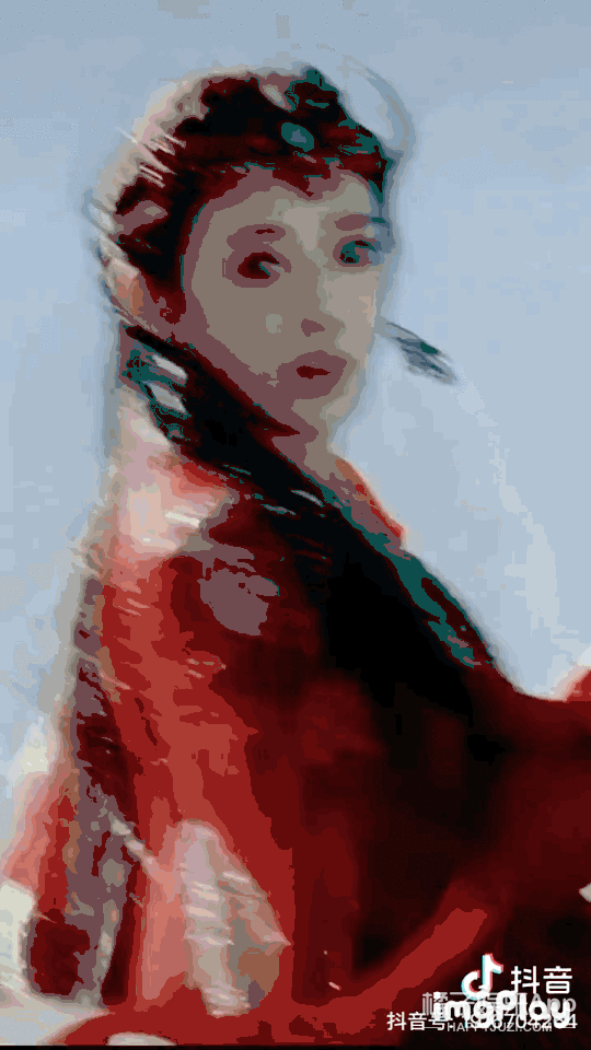 头饰 烈焰红唇,彭小苒也凭借19年在《东宫》中小枫的红衣造型圈粉无数