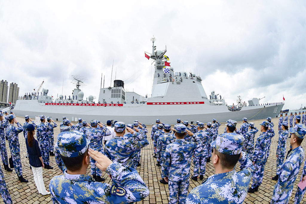 中国海军第39批护航编队起航奔赴亚丁湾