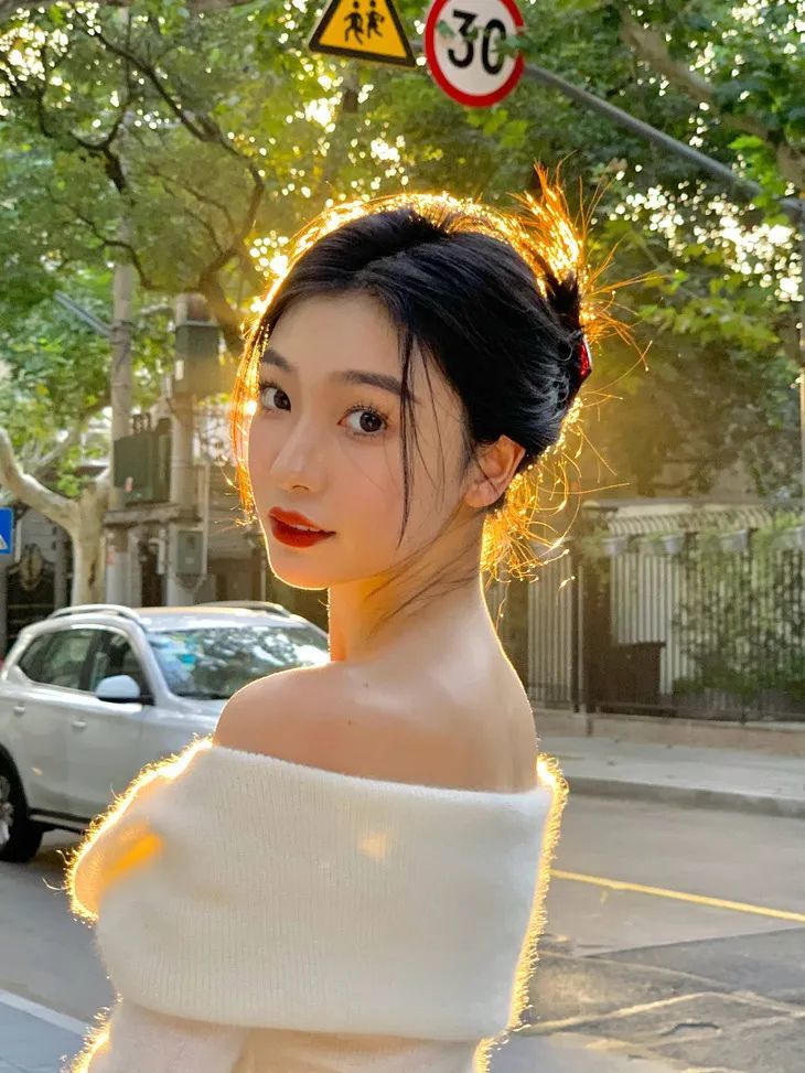 omg10个辣妹6个在学易梦玲当原相机美人不难