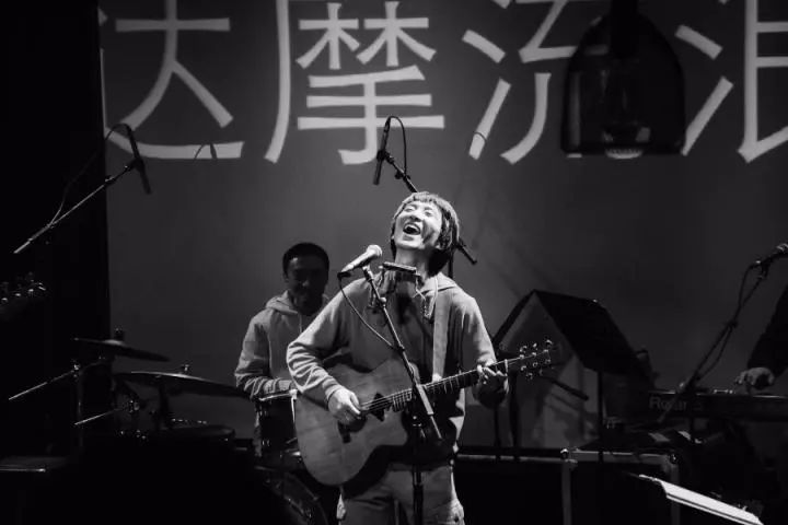 专访万晓利再见了民谣
