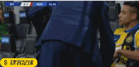 意天空:桑切斯因脚踝扭伤被换下,可能缺席后两场_凤凰
