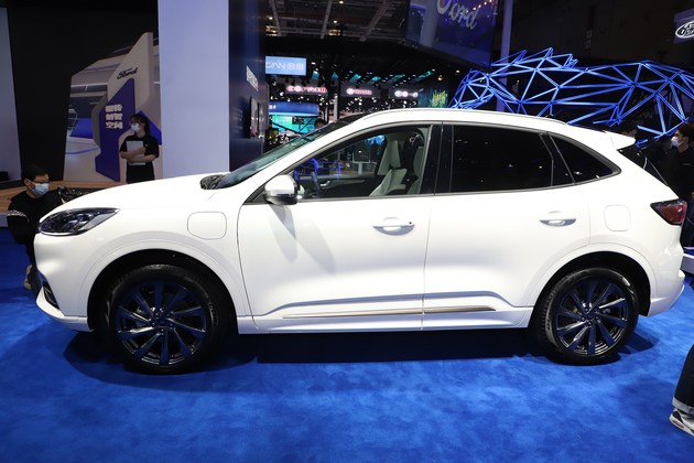 2021上海车展实拍:福特锐际phev 向新能源进军