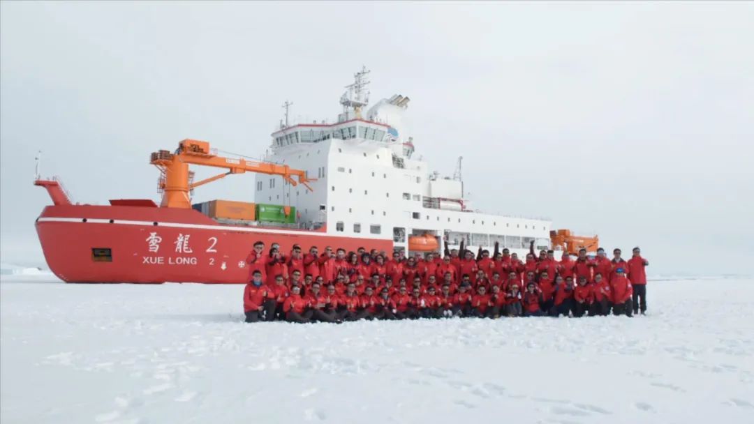 万吨巨轮钢钢滴,大国重器雪龙2,助力极地科考行.