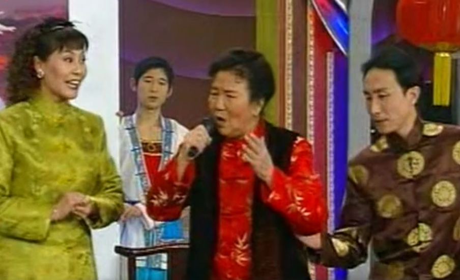 赵丽蓉:作品与生活都不同寻常