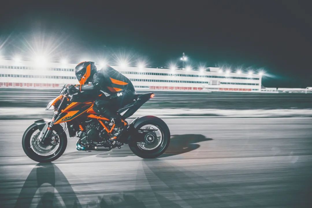 售价超20万的全新ktm 1290 super duke