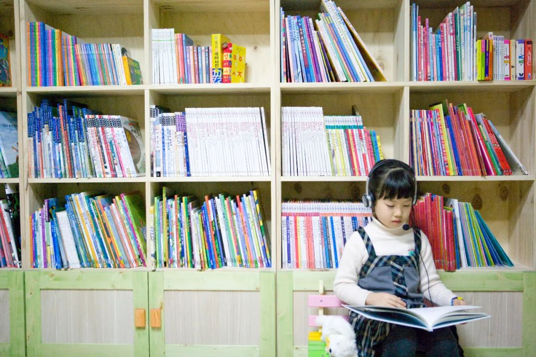 罗斯高的中国愿望:让妈妈给孩子读书