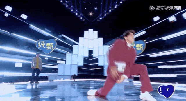 导师集体跟着他的节奏,一起摇摆