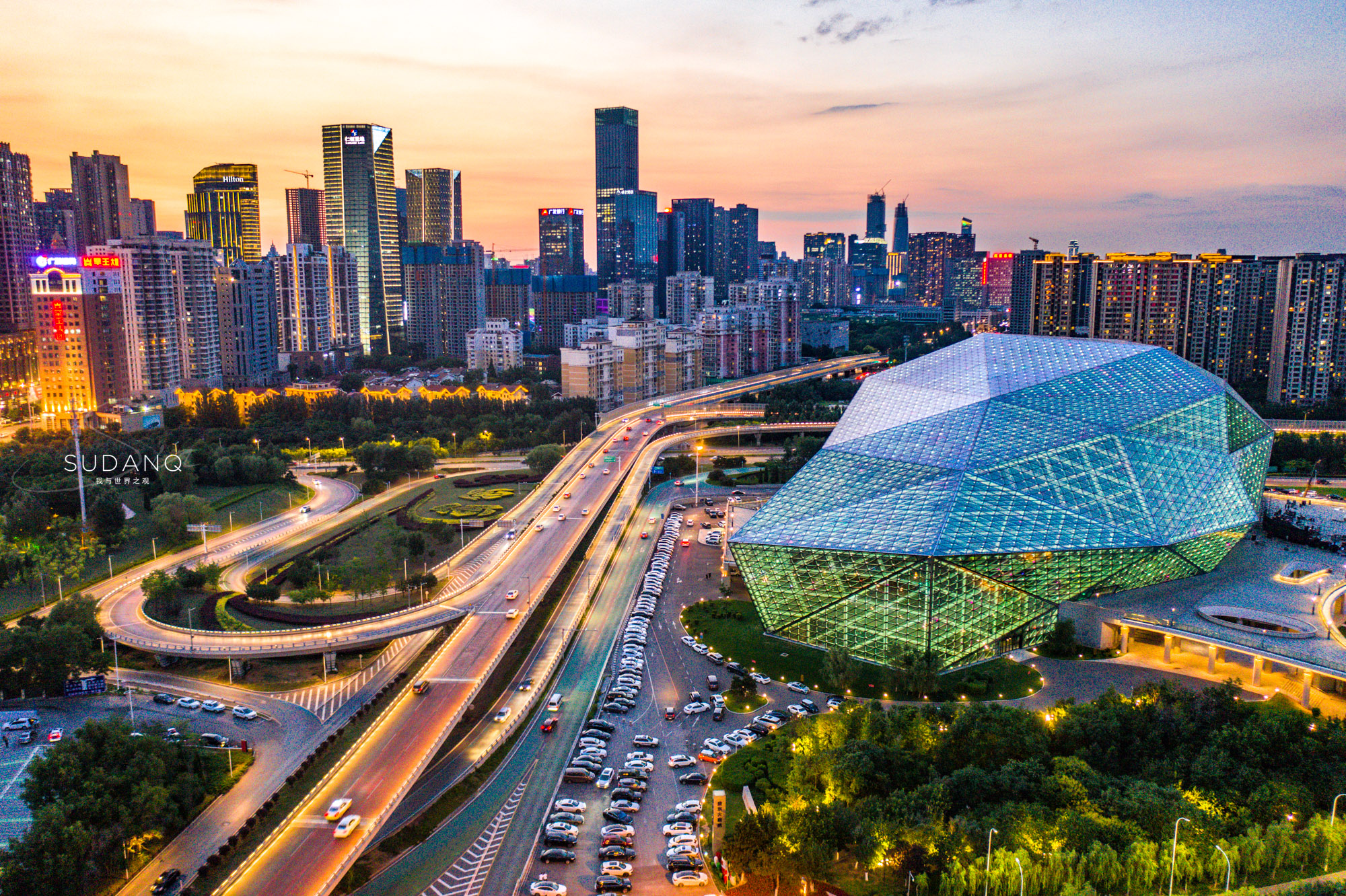 初见沈阳:东北唯一的新一线城市"大钻石"般的建筑太惊艳