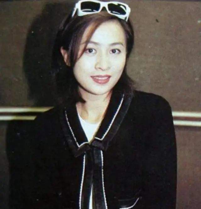 明星 正文 其实在遇见李嘉欣之前,许晋亨和女明星刘嘉玲还有过一段