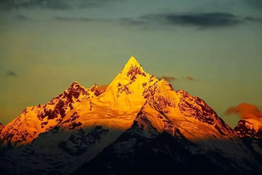 迪庆梅里雪山——藏民心中的圣山