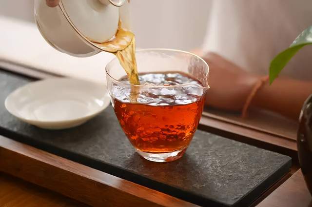 导致茶叶变质的5大原因,4个步骤教你判断茶叶是否变质