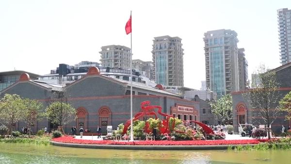 "一大会址"日记|国旗广场试开放,至下午4点参观者近六千