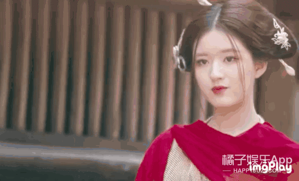 和他在一起是对她颜值的浪费