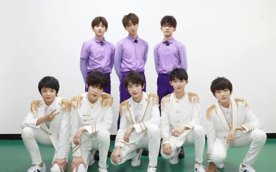 时代少年团为师兄王俊凯庆生,他们会成为下一个tfboys吗