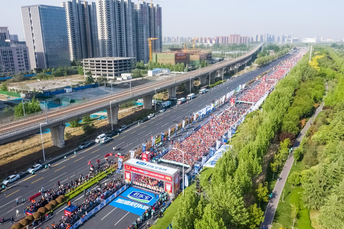 奔跑吧少年 吉利博越pro携手郑开马拉松燃情开跑