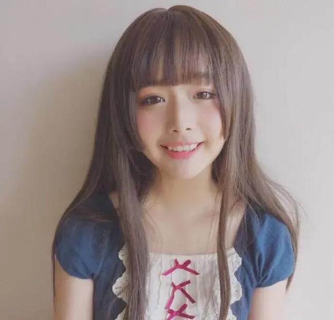 高分美少女遭渣男友泄露未修图原形毕露却没被嘲