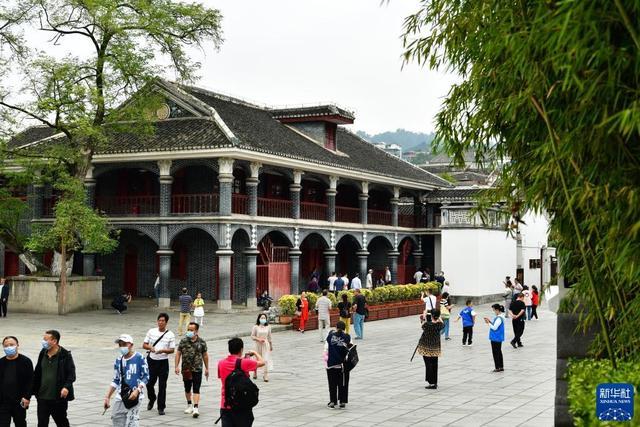 新华全媒 丨国庆假期红色旅游热