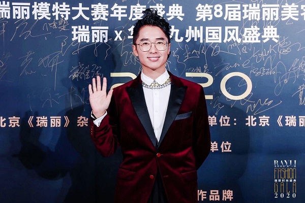 明星造型艺术家舟舟谦成:再获双项年度殊荣