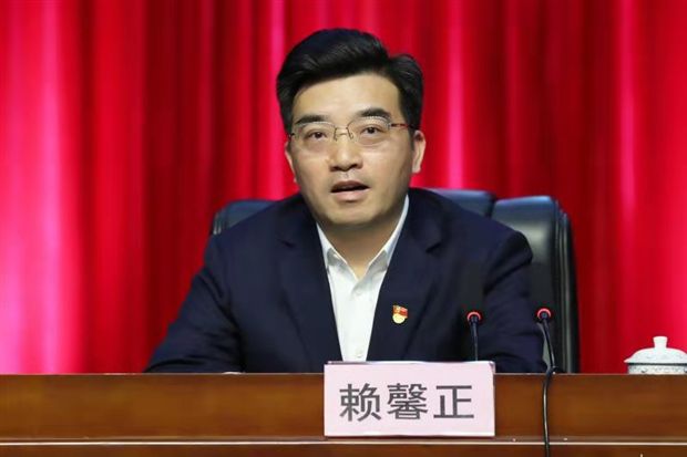 赖馨正为衡阳市委副书记,市委统战部部长.