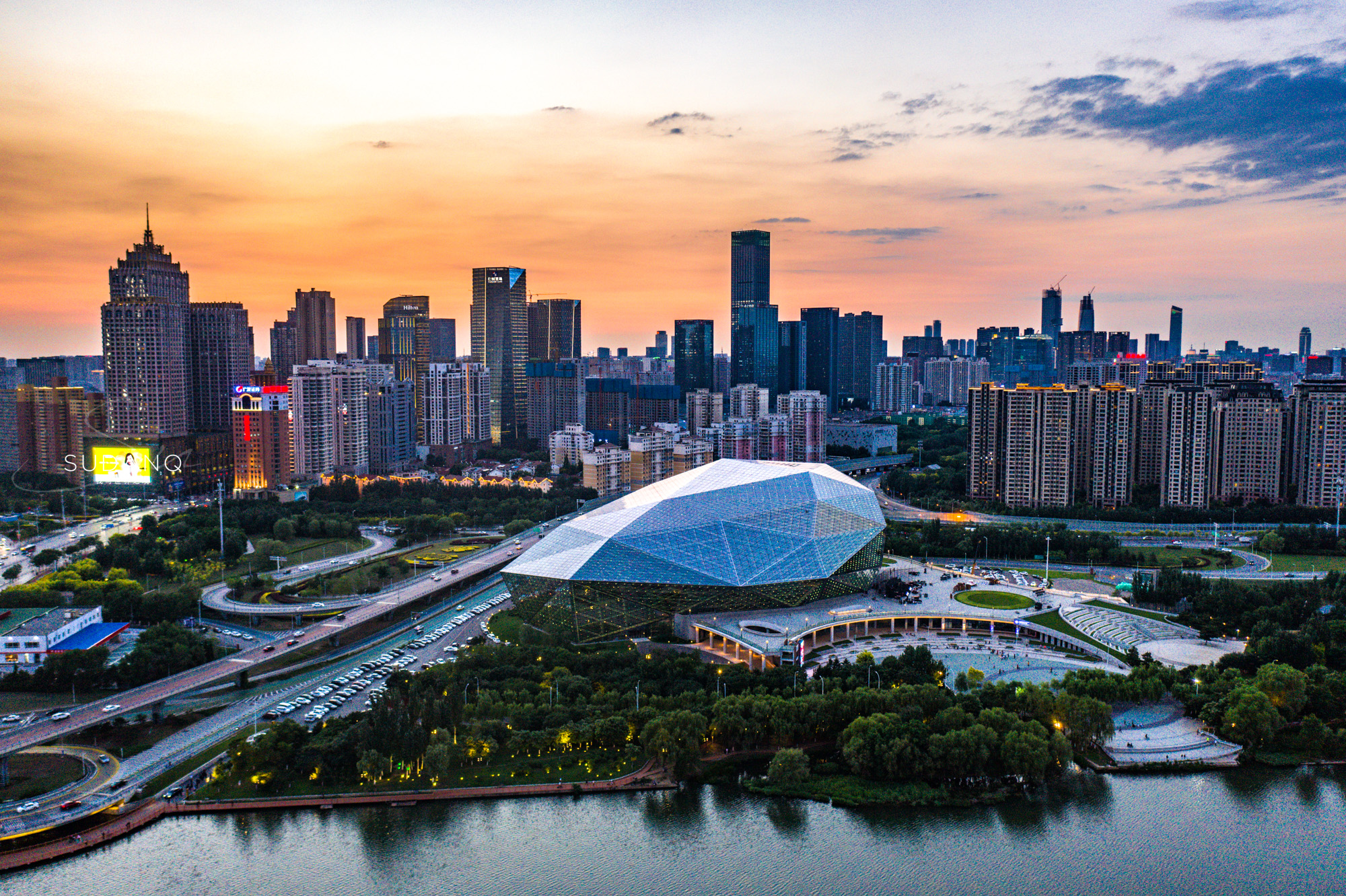 初见沈阳:东北唯一的新一线城市"大钻石"般的建筑太惊艳