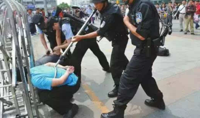韩国长矛阵 中印边境狼牙棒:现代战场冷兵器