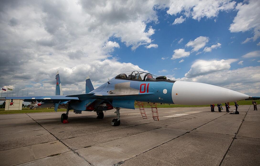 俄白两国空军出动苏30战机联合巡航白俄罗斯边境