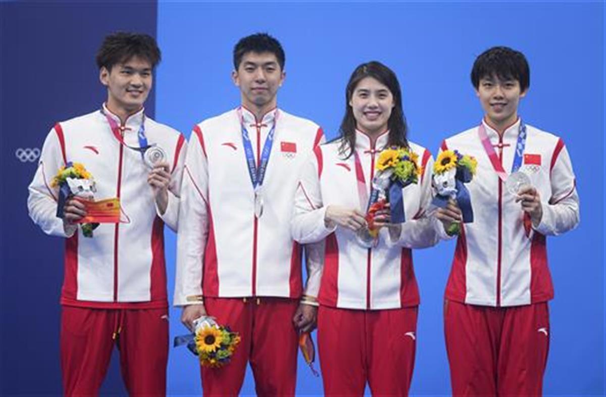 闫子贝获银牌追平湖北奥运游泳史上最佳战绩