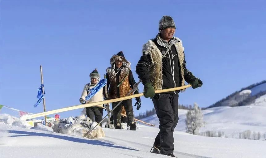 认同中国新疆阿勒泰 是世界上最古老的滑雪地域 所以中国新疆阿勒泰