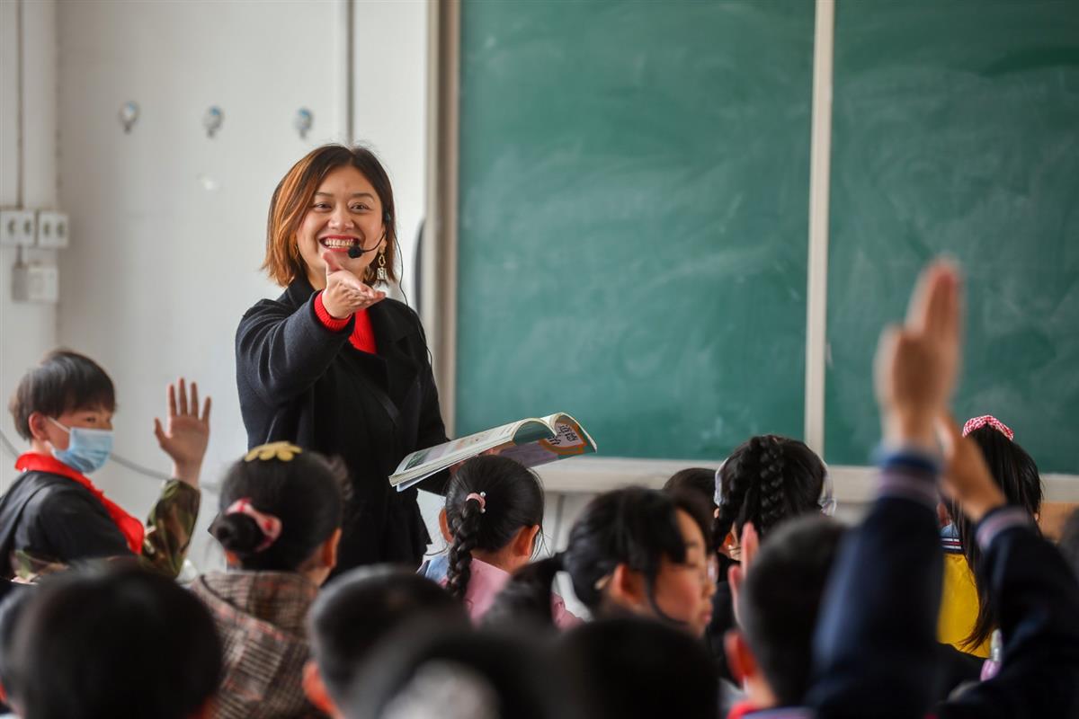 郑三雄,张琳夫妇据了解"时代楷模—武昌好人榜"评选活动,经过单位