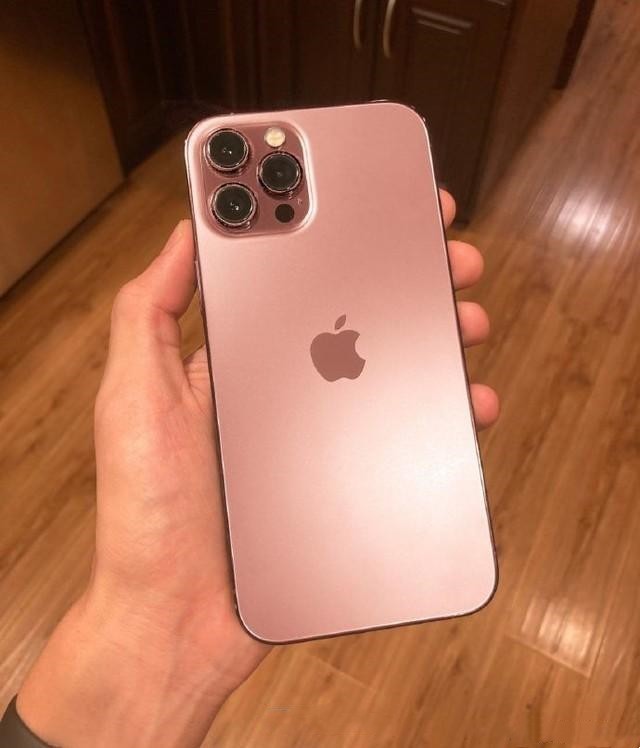 13系列将分为四个版本,分别是iphone 13,iphone 13 mini,iphone 13