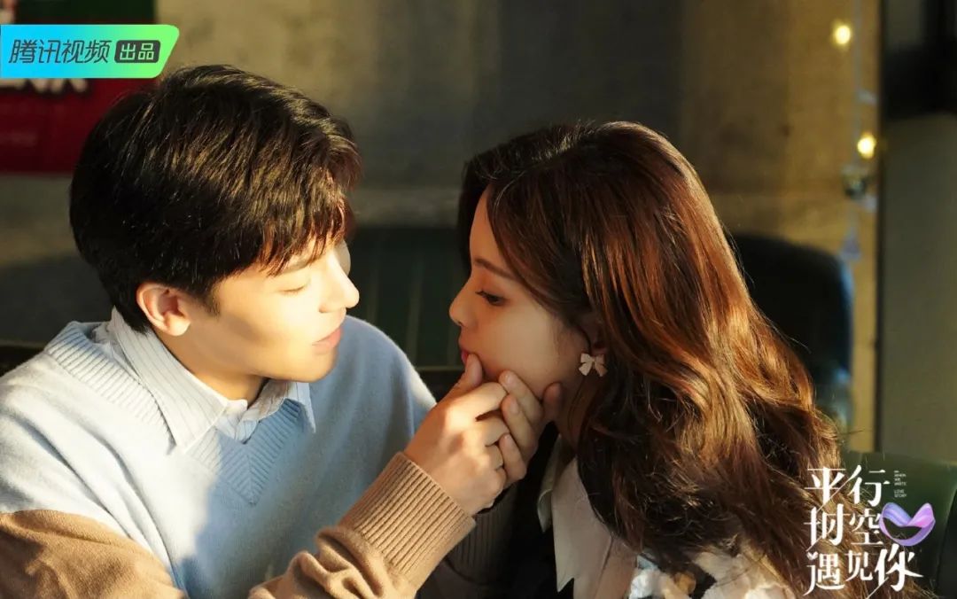 妥妥的漫画中走出的二次元美少女